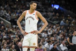 中场球员已 中场球员已