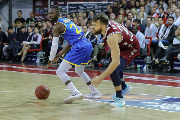 篮球以其独 篮球以其独